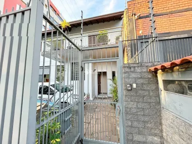 Casa com 3 Quartos para alugar, 110m² no Passo da Areia, Porto Alegre