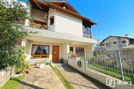 Casa com 3 Quartos à venda, 151m² no Guarujá, Porto Alegre