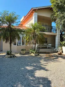 Casa com 5 Quartos para alugar, 350m² no Campeche, Florianópolis