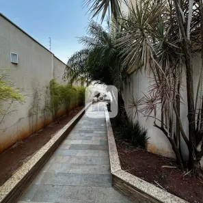 Cobertura com 4 Quartos à venda, 242m² no Osvaldo Rezende, Uberlândia