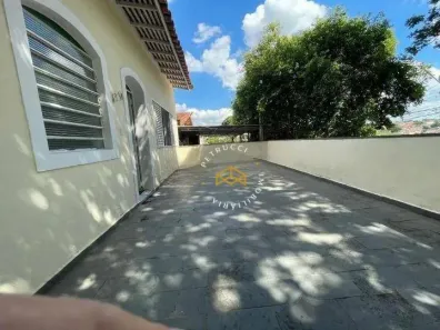 Casa com 3 Quartos para alugar, 132m² no Jardim dos Oliveiras, Campinas