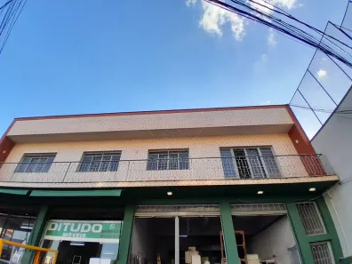 com 3 Quartos para alugar, 200m² no Centro, Londrina