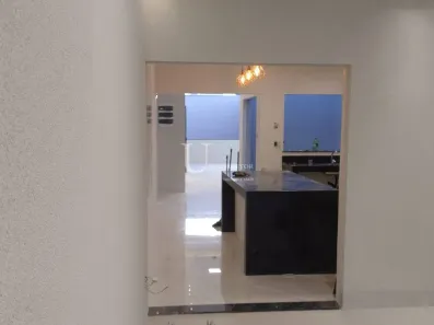 Casa com 3 Quartos à venda, 170m² no Laranjeiras, Uberlândia