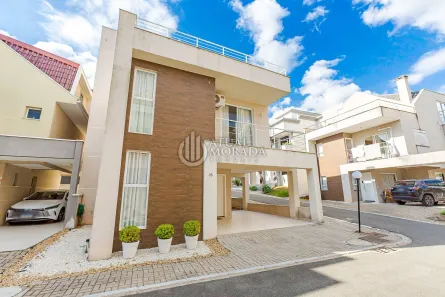 Casa de Condomínio com 4 Quartos à venda, 272m² no Campo Comprido, Curitiba