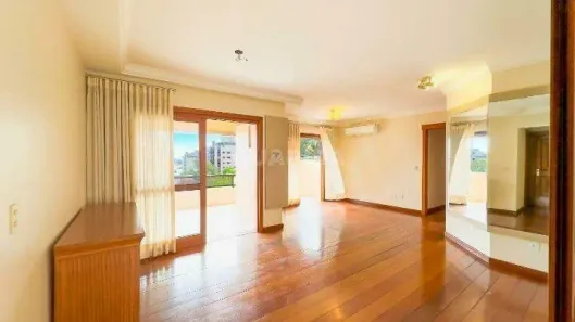 Apartamento com 3 Quartos para alugar, 180m² no Auxiliadora, Porto Alegre
