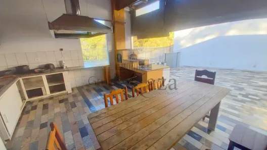 Casa com 4 Quartos à venda, 400m² no Parque Residencial Maria Elmira, Caçapava
