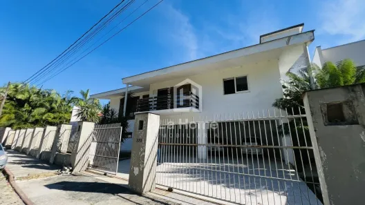 Casa com 5 Quartos à venda, 2454m² no Jardim Blumenau, Blumenau