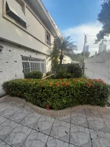 Sobrado com 3 Quartos à venda, 279m² no Ponta da Praia, Santos