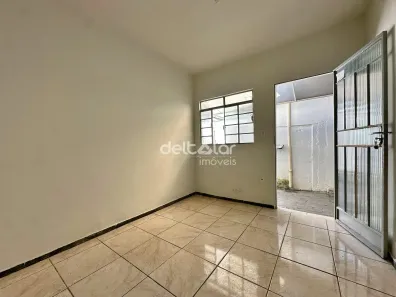 Casa com 2 Quartos para alugar, 48m² no Piratininga (Venda Nova), Belo Horizonte