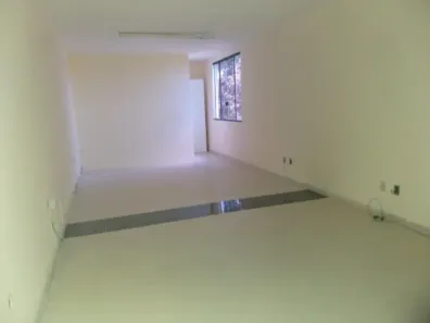 Sala Comercial à venda, 40m² no Recreio Ipitanga, Lauro de Freitas