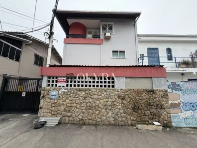 Casa com 4 Quartos para alugar, 216m² no Centro, Macaé
