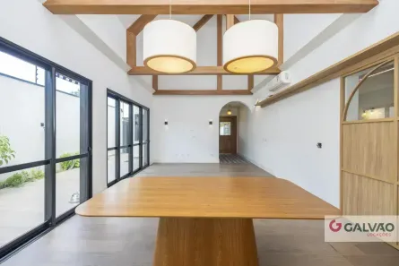 Casa com 3 Quartos para alugar, 260m² no Boa Vista, Curitiba