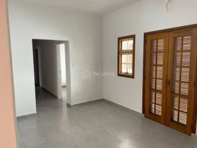 Casa com 3 Quartos para alugar, 230m² no Cambuí, Campinas