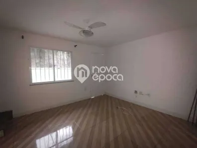Casa com 3 Quartos à venda, 77m² no Jardim Carioca, Rio de Janeiro