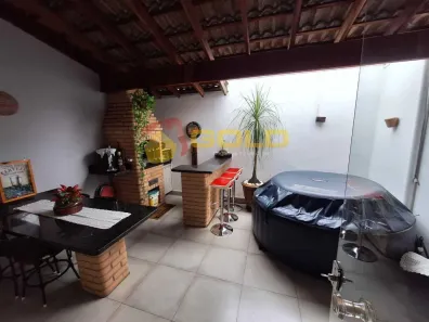 Casa com 2 Quartos à venda, 80m² no Jardim Europa, Uberlândia
