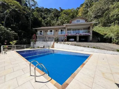 Casa com 4 Quartos à venda, 221m² no Carlos Guinle, Teresópolis