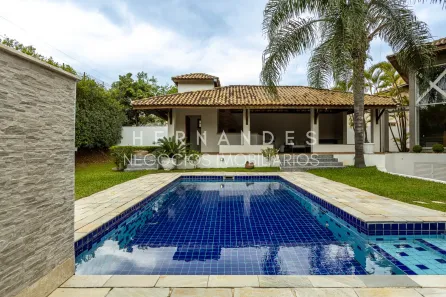 Casa de Condomínio com 4 Quartos para venda ou aluguel, 750m² no Alphaville, Santana de Parnaíba
