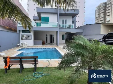 Casa com 5 Quartos à venda, 330m² no Centro, Itanhaém