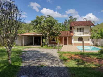 Fazenda/Sítio com 3 Quartos para alugar, 95m² no Ribeirão Grande, Pindamonhangaba