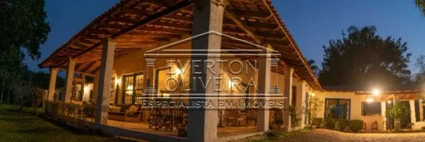 Fazenda/Sítio com 10 Quartos para alugar, 800m² no , Igaratá