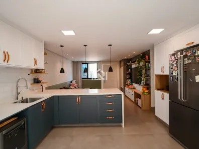 Casa de Condomínio com 4 Quartos à venda, 150m² no Parque Rincão, Cotia