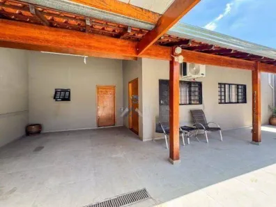 Casa com 3 Quartos à venda, 140m² no Leonor, Londrina