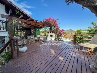 Casa de Condomínio com 5 Quartos à venda, 275m² no Piratininga, Niterói