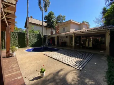 Casa de Condomínio com 3 Quartos para alugar, 258m² no Alphaville, Santana de Parnaíba