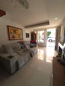 Sobrado com 3 Quartos à venda, 200m² no Centro, Canoas