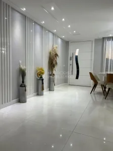 Casa de Condomínio com 4 Quartos à venda, 330m² no Taquara, Rio de Janeiro