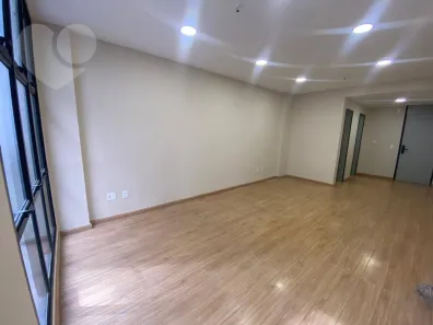Sala Comercial à venda, 28m² no Centro, Niterói