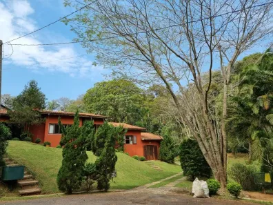 Casa de Condomínio com 3 Quartos para alugar, 230m² no Ibiúna, Ibiúna