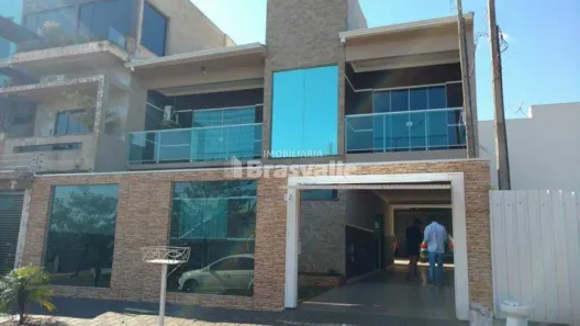 Sobrado com 3 Quartos à venda, 220m² no Canadá, Cascavel