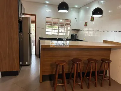 Sobrado com 3 Quartos para alugar, 165m² no Jardim das Indústrias, São José dos Campos