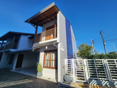 Casa com 2 Quartos à venda, 110m² no Santo Inácio, Santa Cruz do Sul