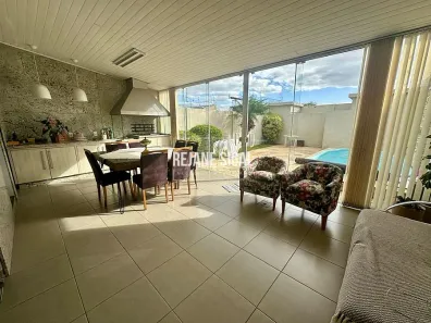 Casa com 3 Quartos à venda, 169m² no Centro, Pelotas