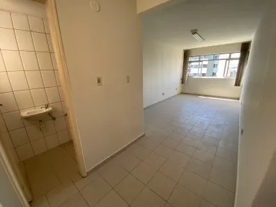 Sala Comercial à venda, 32m² no Liberdade, São Paulo