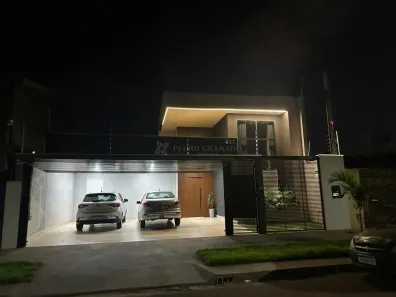 Casa com 3 Quartos à venda, 218m² no Zona 08, Maringá