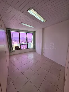 Sala Comercial à venda, 49m² no Centro, Niterói