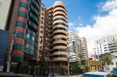 Apartamento com 4 Quartos à venda, 340m² no Centro, Passo Fundo