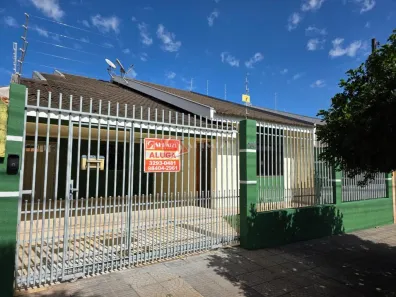Casa com 3 Quartos para alugar, 121m² no Jardim Alvorada, Maringá