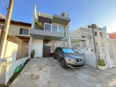Casa com 3 Quartos à venda, 187m² no Hípica, Porto Alegre
