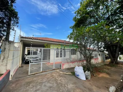 Casa com 3 Quartos para alugar, 110m² no Parque Tarumã, Maringá