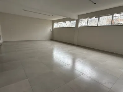 Imóvel Comercial com 1 Quarto para alugar, 200m² no Olaria, Nova Friburgo