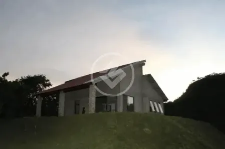 Fazenda/Sítio com 3 Quartos à venda, 120m² no ZONA RURAL, Nobres