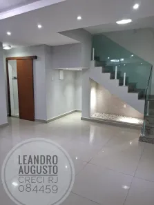 Casa com 2 Quartos para alugar, 150m² no Campo Grande, Rio de Janeiro