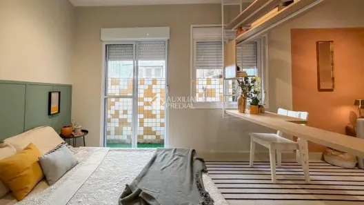 Apartamento com 2 Quartos para alugar, 83m² no Independência, Porto Alegre