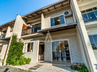 Sobrado com 3 Quartos à venda, 93m² no Costa e Silva, Joinville