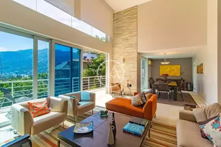Casa com 4 Quartos à venda, 270m² no Lagoa, Rio de Janeiro