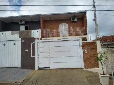 Sobrado com 3 Quartos para alugar, 90m² no Jardim Parati, Marília
